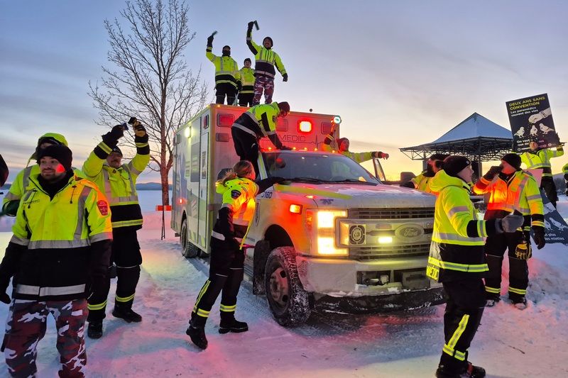 Paramédics de l’Estrie : la mobilisation se poursuit